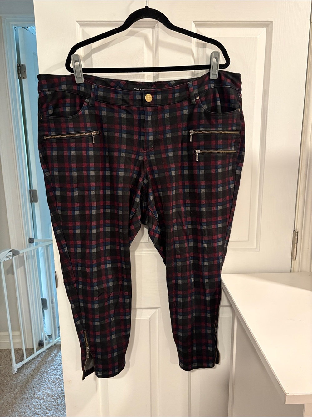 torrid Black Plaid Skinny Pants with Subtle Blue & Burgundy Threads